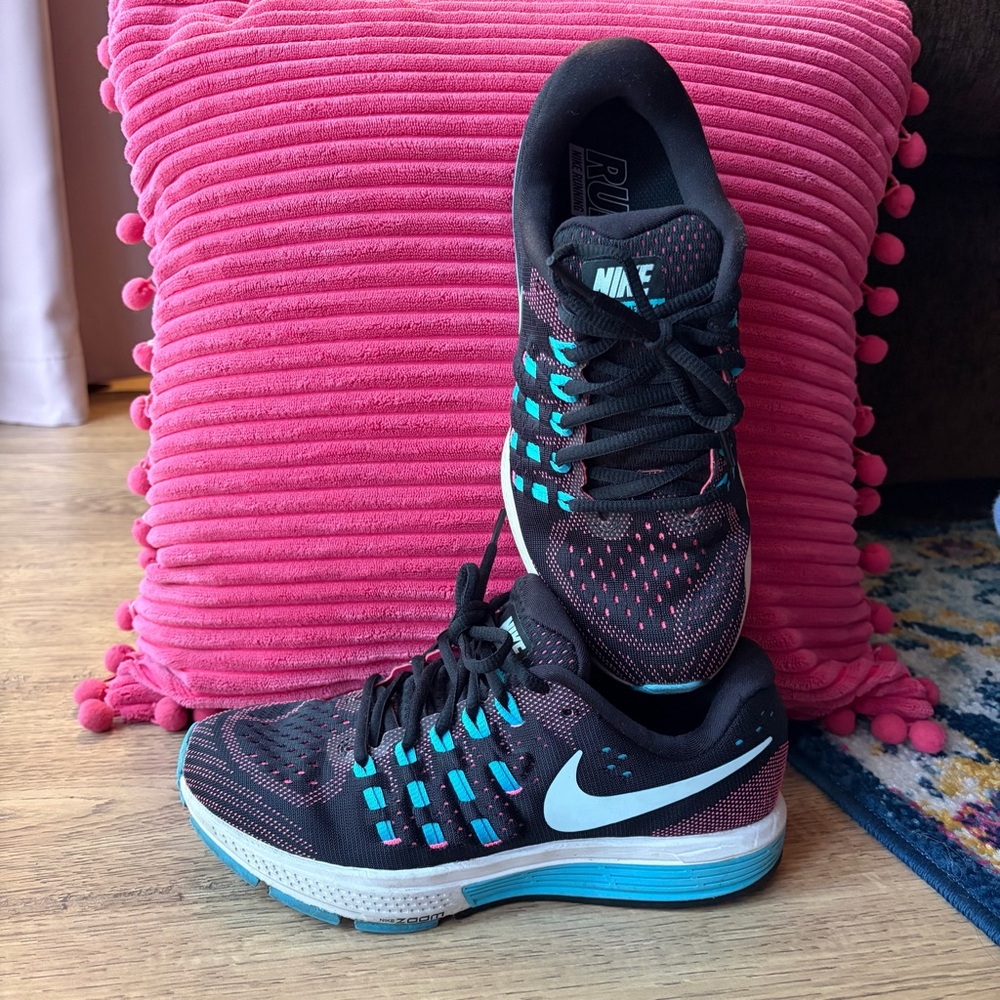 Nike Zoom Volero 11 Women’s Running Shoes
